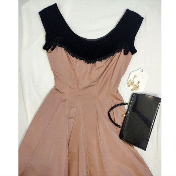 Handmade Vntg 1950s Black Velvet & Brown Midi Swing Dress - Picture 4 of 16